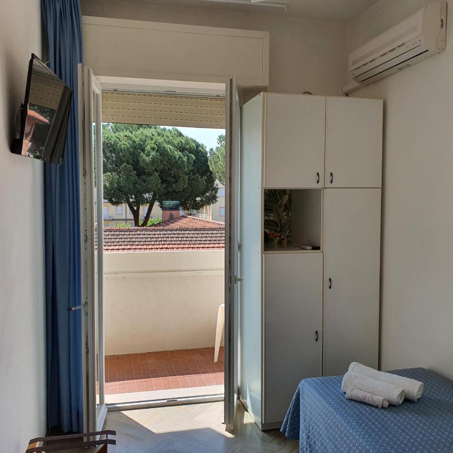 Hotel Tre Assi Rimini Exterior photo