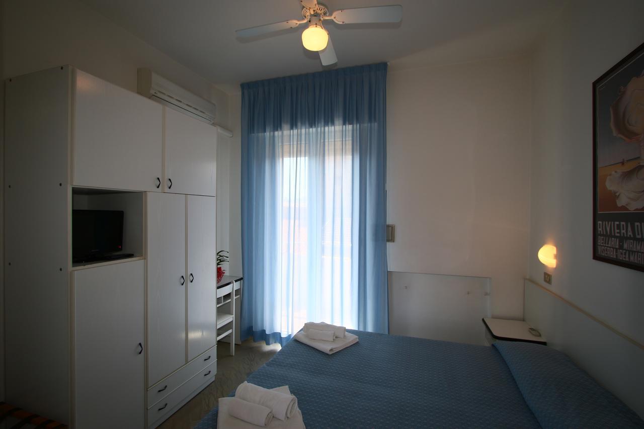 Hotel Tre Assi Rimini Exterior photo